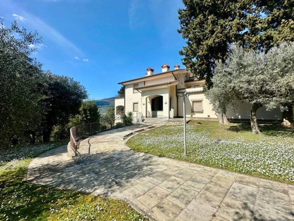 appartamento in vendita a Firenze in zona Serpiolle