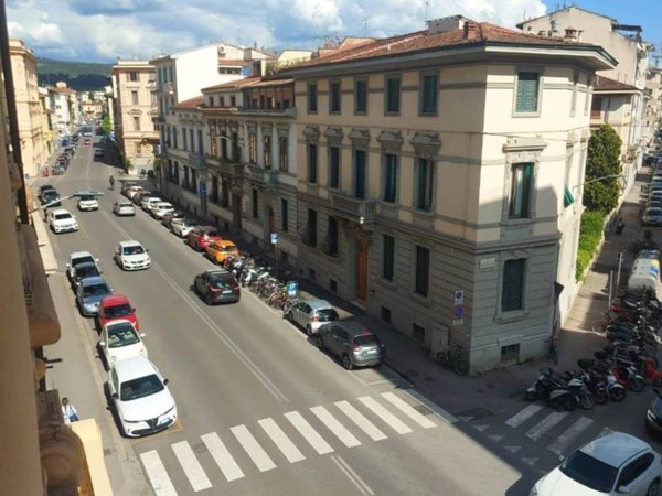 appartamento in vendita a Firenze in zona Campo di Marte