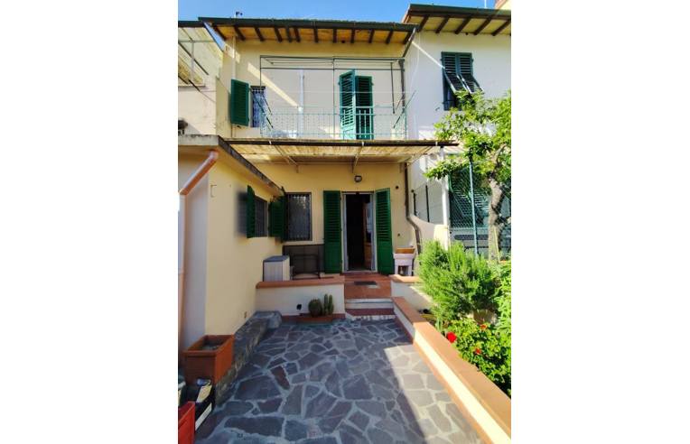 casa indipendente in vendita a Firenze in zona Firenze Nova