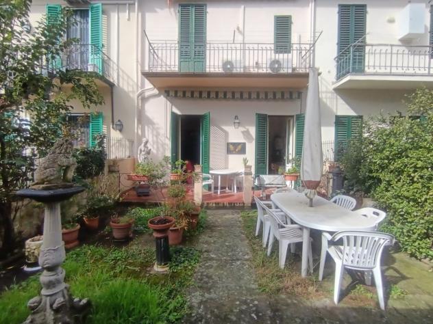 appartamento in vendita a Firenze in zona Varlungo