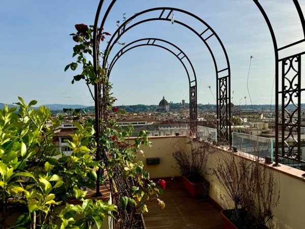 appartamento in vendita a Firenze in zona Campo di Marte