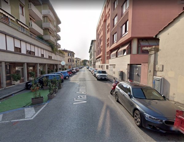 locale di sgombero in vendita a Firenze in zona Centro Storico
