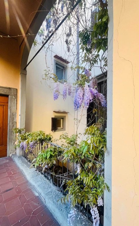 ufficio in vendita a Firenze in zona Centro Santa Croce