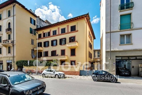 appartamento in vendita a Firenze in zona Statuto