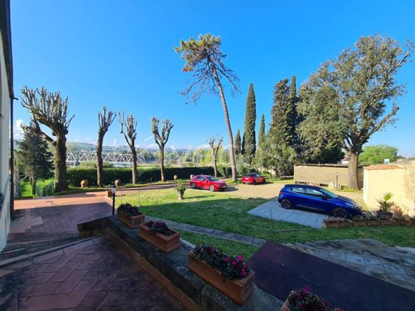 appartamento in vendita a Firenze in zona Settignano