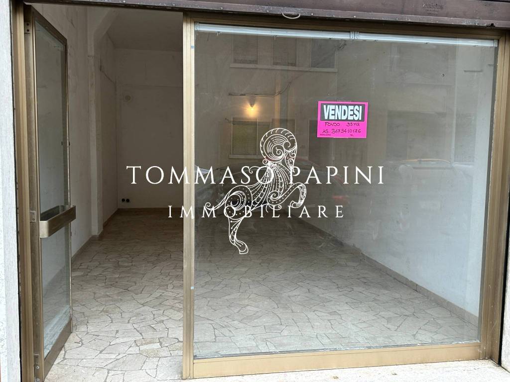 negozio in vendita a Firenze in zona Soffiano