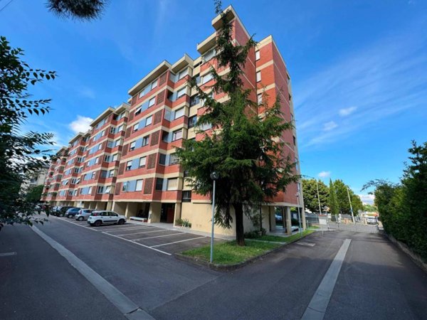 appartamento in vendita a Firenze in zona Isolotto