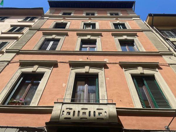 appartamento in vendita a Firenze in zona Centro Santa Maria Novella