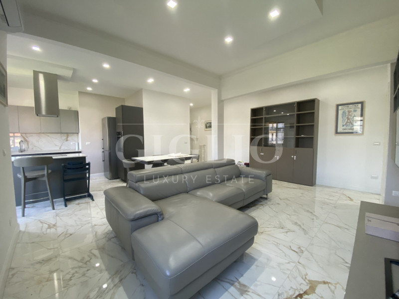 appartamento in vendita a Firenze in zona Campo di Marte