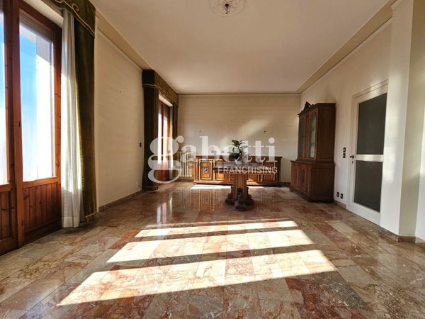 appartamento in vendita a Firenze in zona Campo di Marte