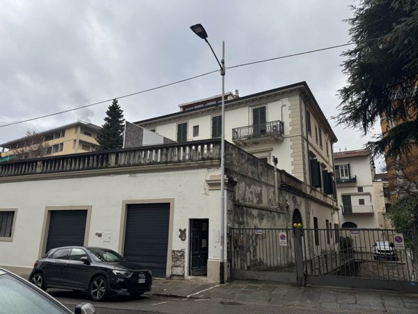 appartamento in vendita a Firenze in zona Le Cure