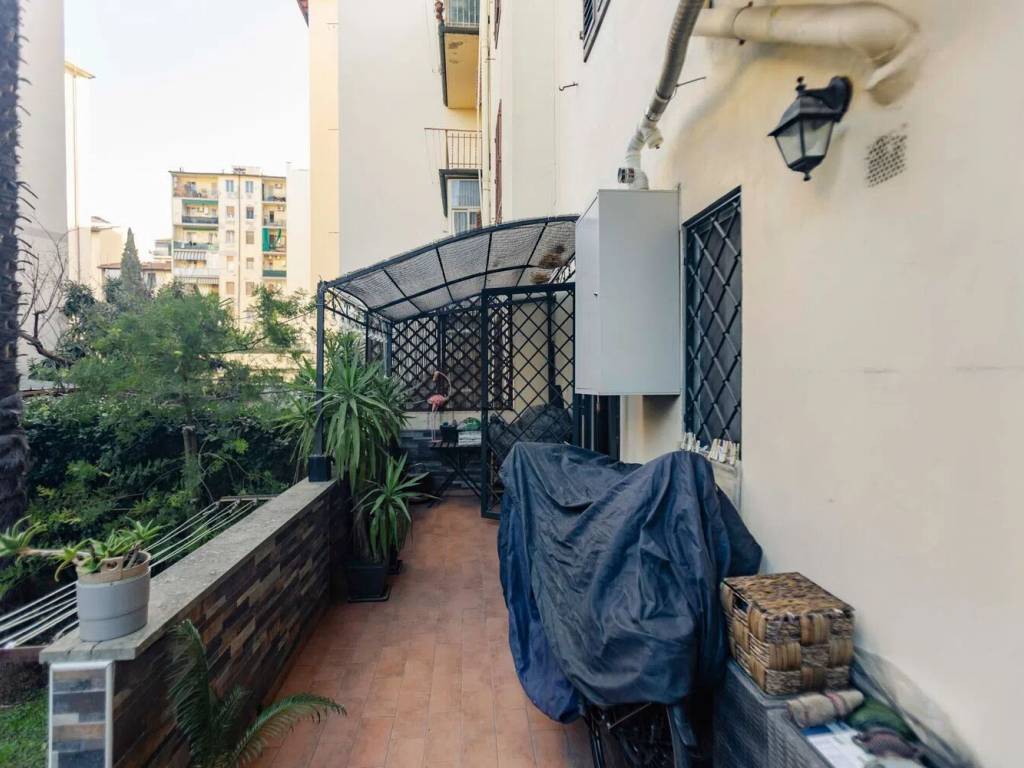 appartamento in vendita a Firenze in zona Statuto
