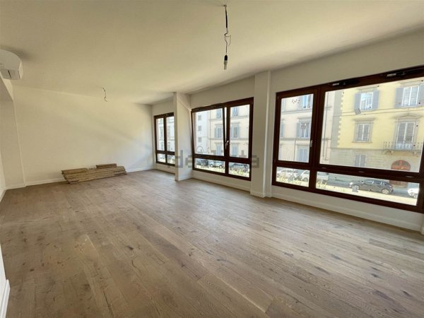 appartamento in vendita a Firenze in zona Centro Santa Maria Novella
