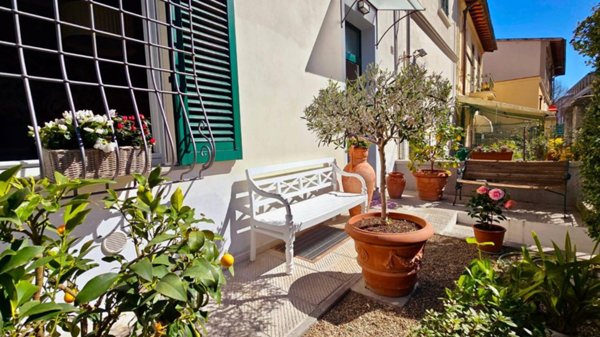 casa indipendente in vendita a Firenze in zona Coverciano