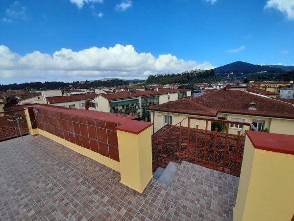 appartamento in vendita a Firenze in zona Campo di Marte
