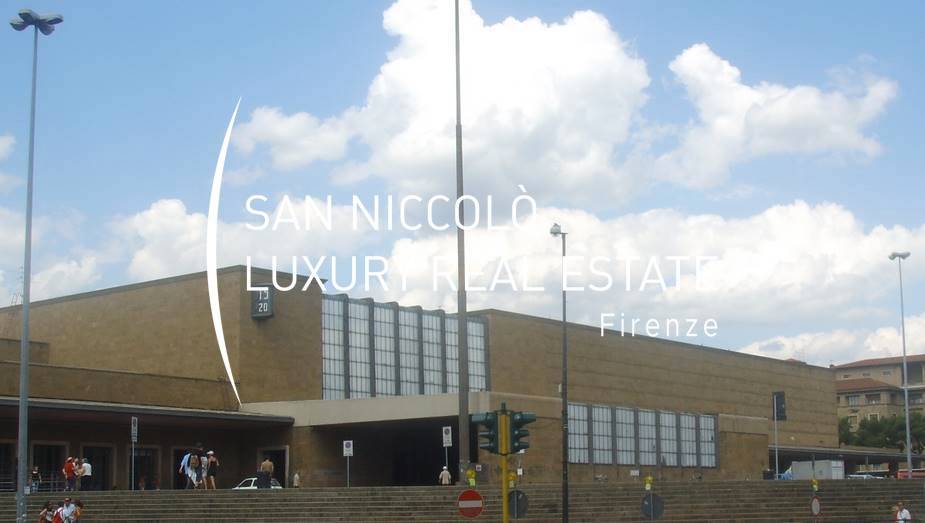 negozio in vendita a Firenze in zona Centro Santa Maria Novella