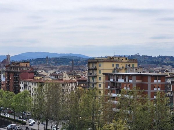 appartamento in vendita a Firenze in zona Statuto