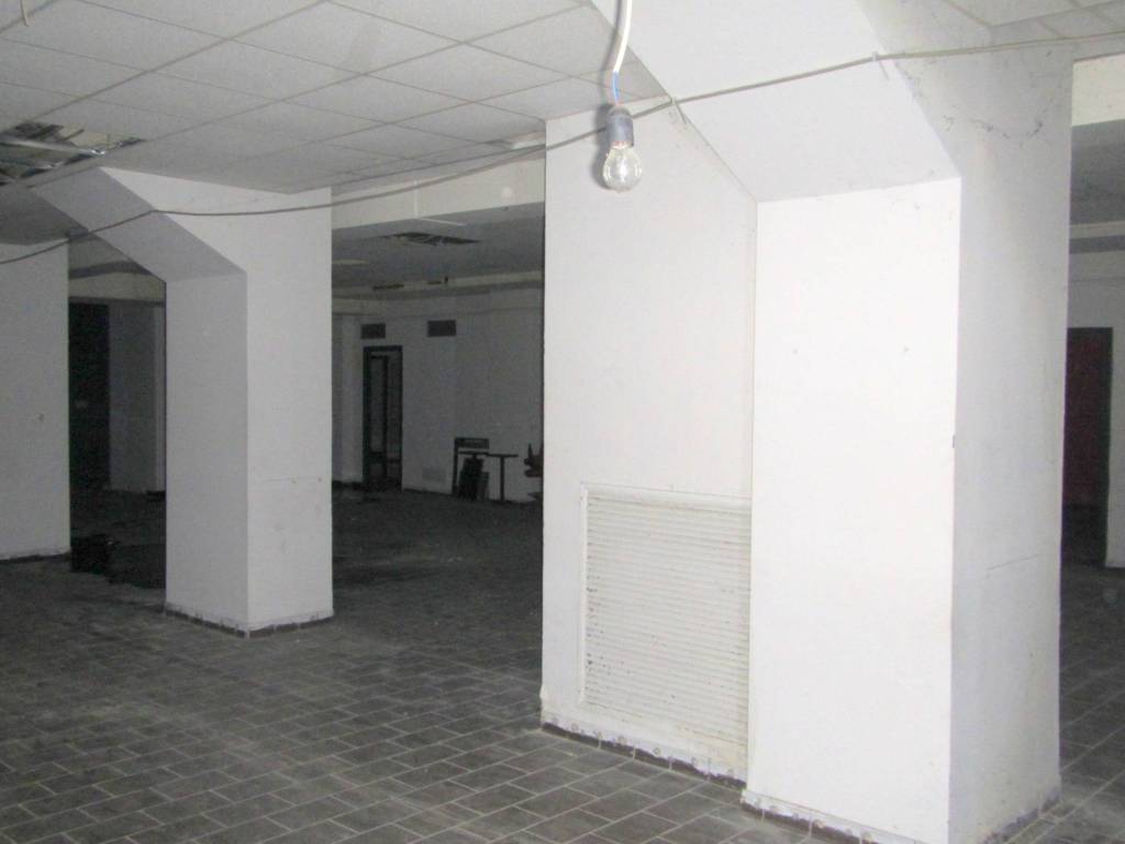 locale commerciale in vendita a Firenze in zona Novoli