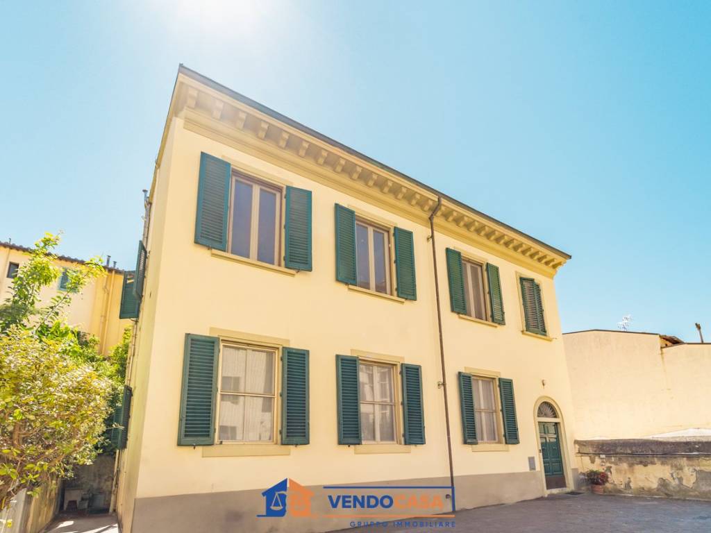 appartamento in vendita a Firenze in zona Campo di Marte