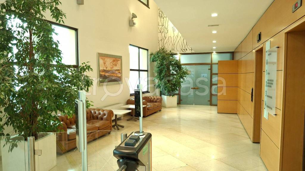 ufficio in vendita a Firenze in zona Novoli
