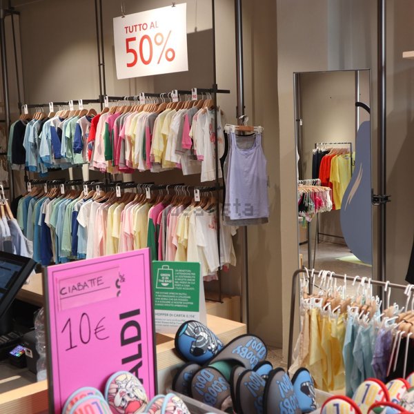 negozio in vendita a Firenze in zona Careggi