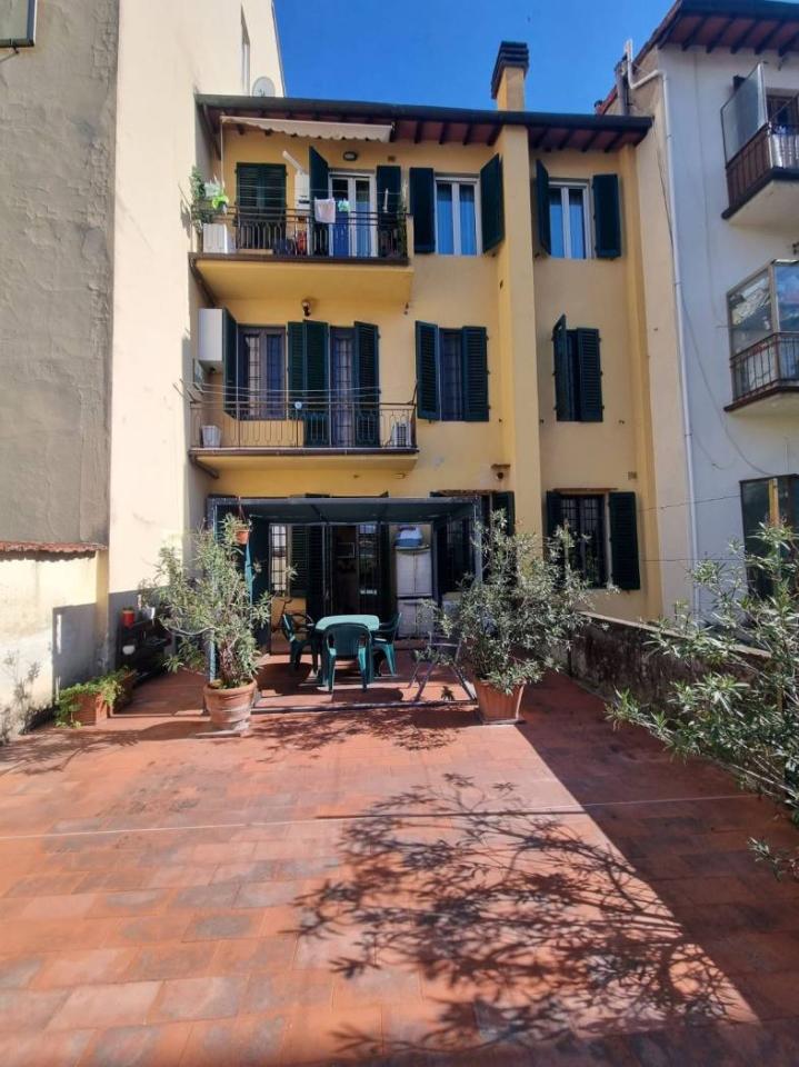 appartamento in vendita a Firenze in zona Statuto
