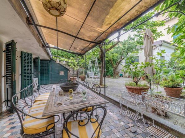 casa indipendente in vendita a Firenze in zona Statuto