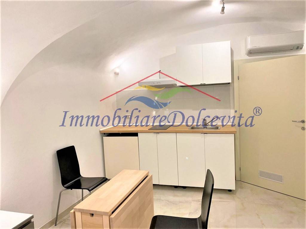 locale commerciale in vendita a Firenze in zona Centro Storico