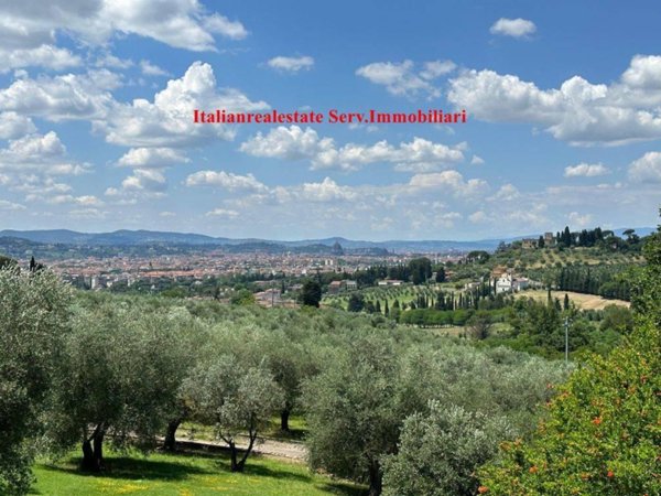 casa indipendente in vendita a Firenze in zona Settignano