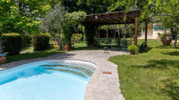 casa indipendente in vendita a Firenze in zona Le Cure