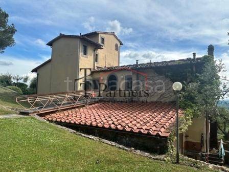 casa indipendente in vendita a Firenze in zona Settignano