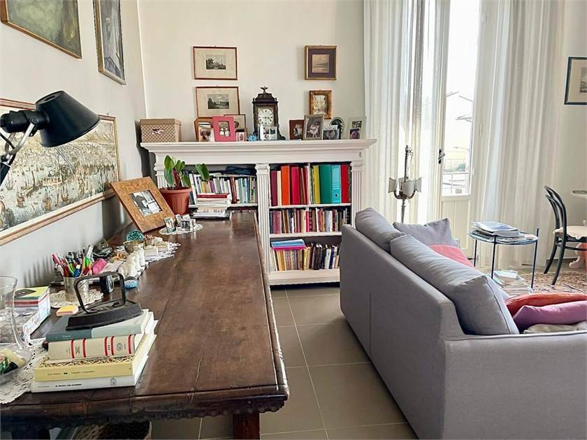 appartamento in vendita a Firenze in zona Campo di Marte