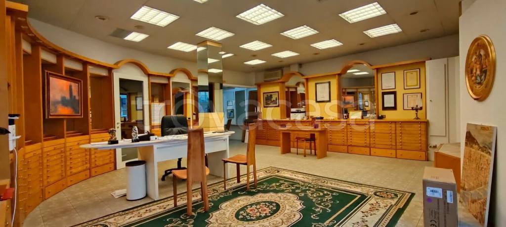 negozio in vendita a Firenze in zona Isolotto