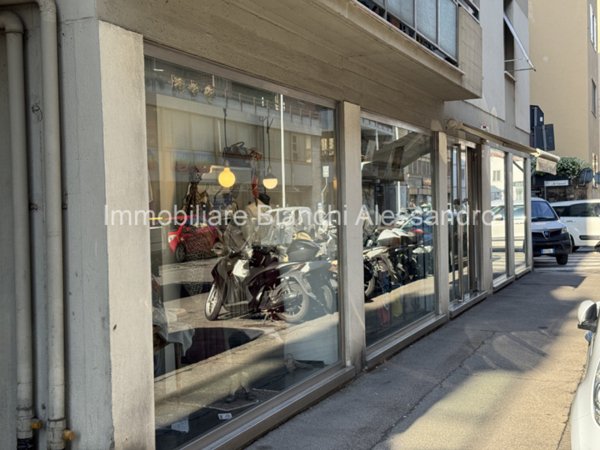 negozio in vendita a Firenze in zona Bellariva