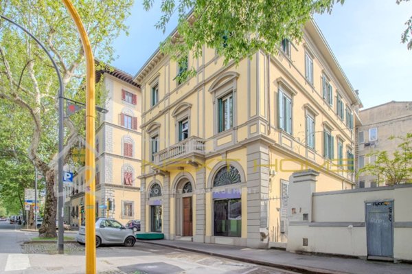 appartamento in vendita a Firenze in zona Campo di Marte