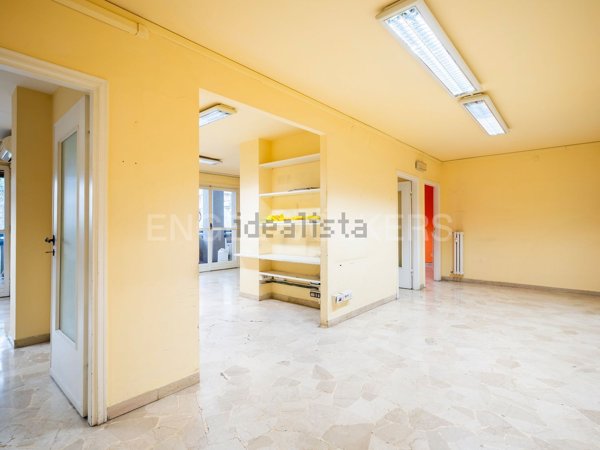ufficio in vendita a Firenze in zona Novoli