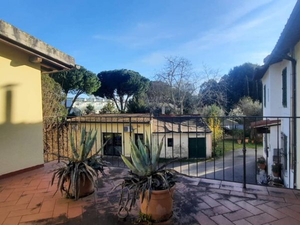 appartamento in vendita a Firenze in zona Isolotto