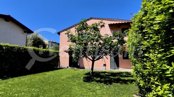 casa indipendente in vendita a Firenze in zona Isolotto