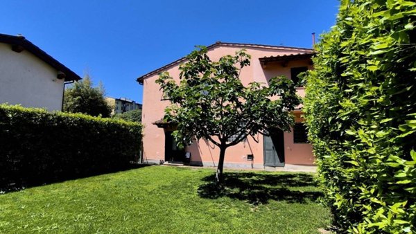 casa indipendente in vendita a Firenze in zona Isolotto