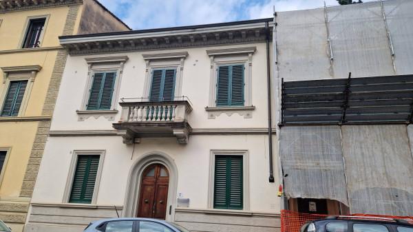 casa indipendente in vendita a Firenze in zona Campo di Marte