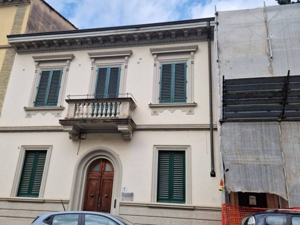 casa indipendente in vendita a Firenze in zona Campo di Marte