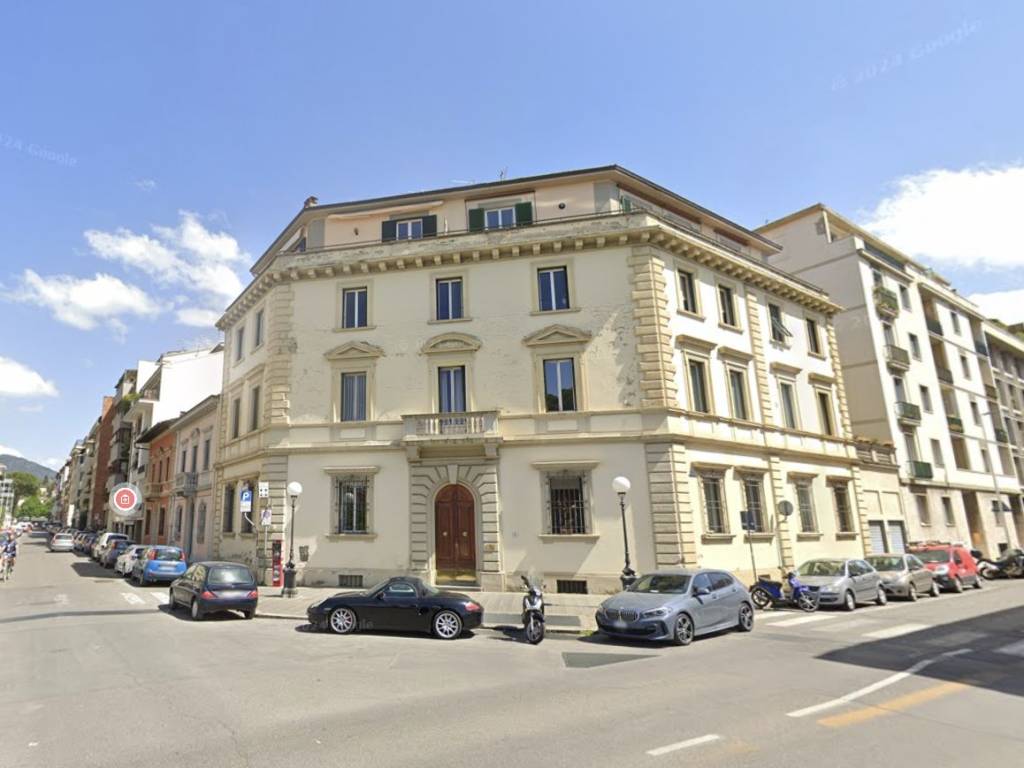 appartamento in vendita a Firenze in zona Campo di Marte