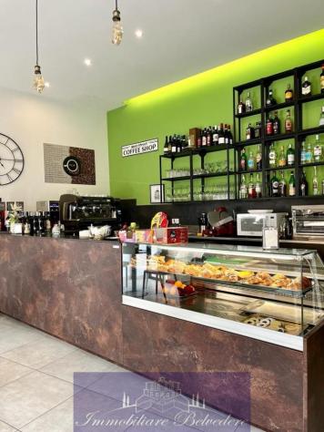 locale commerciale in vendita a Firenze in zona Soffiano
