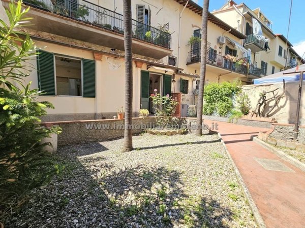 appartamento in vendita a Firenze in zona Settignano