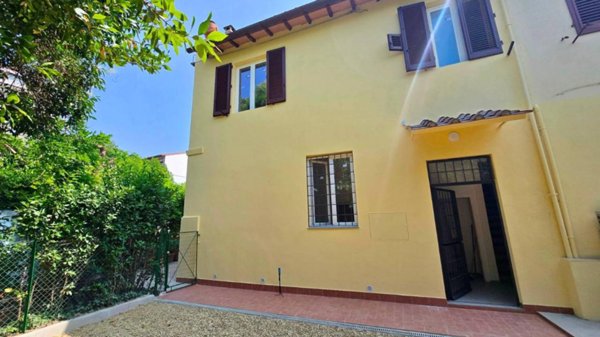 casa indipendente in vendita a Firenze in zona Statuto