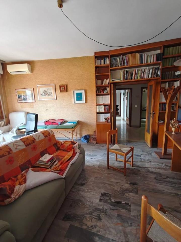 appartamento in vendita a Firenze in zona Isolotto