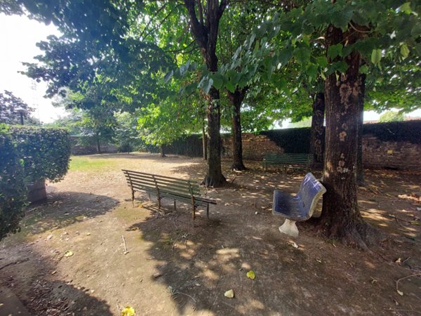 negozio in vendita a Firenze in zona Novoli