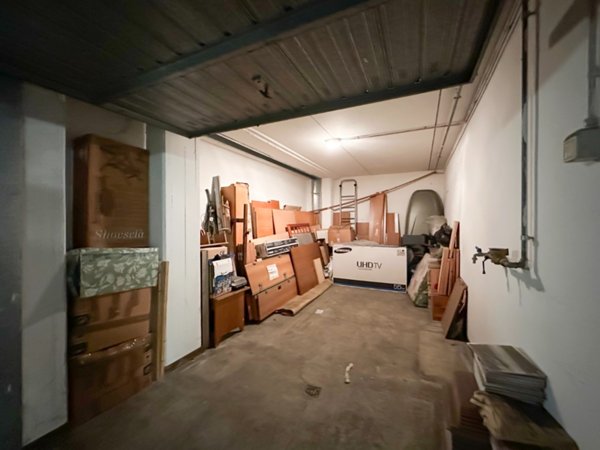 negozio in vendita a Firenze in zona Isolotto