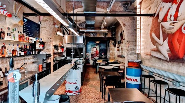 negozio in vendita a Firenze in zona Campo di Marte