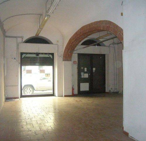 negozio in vendita a Firenze in zona Bellariva